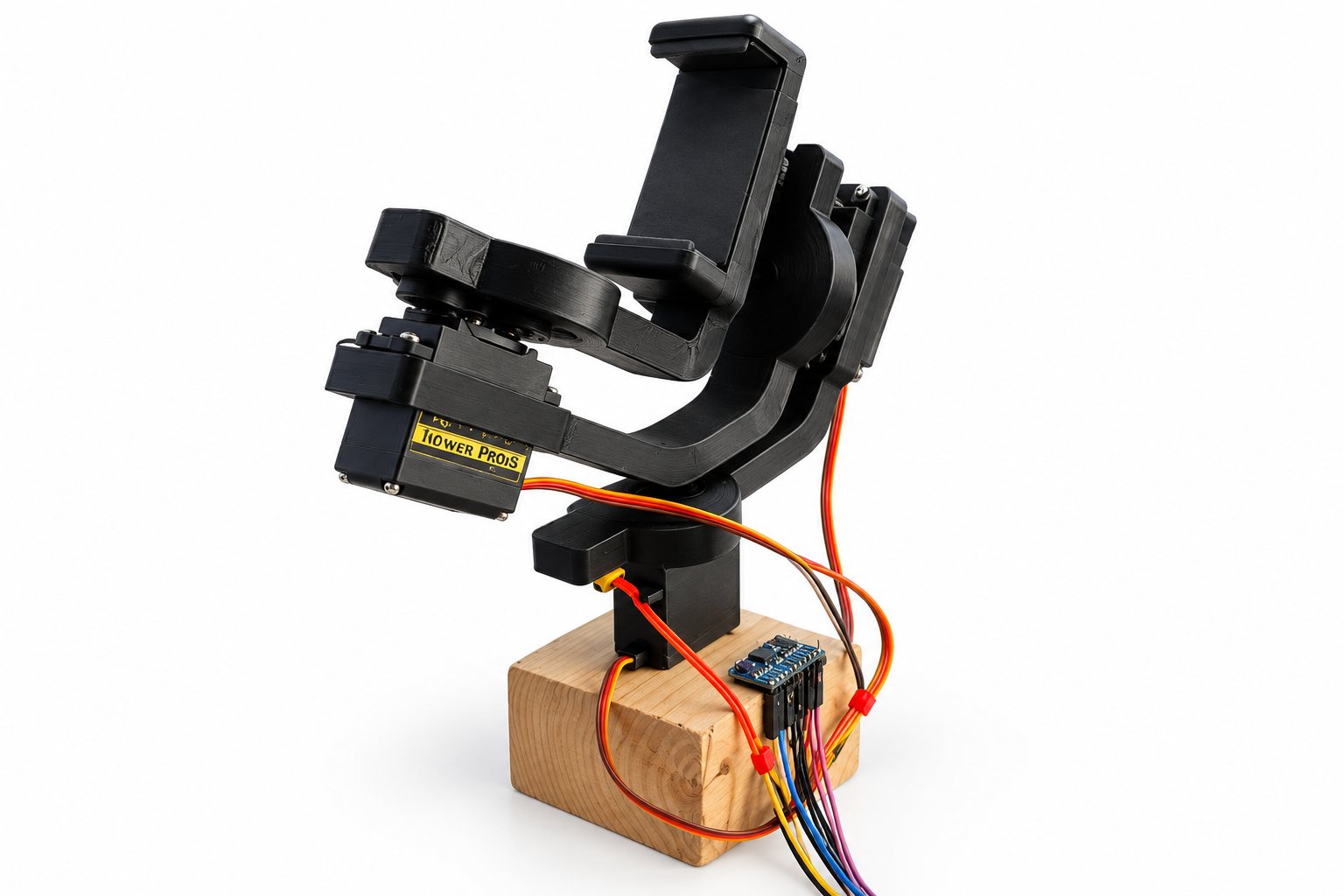 Selbst konstruierter 3-Achsen-Gimbal mit drei Servos